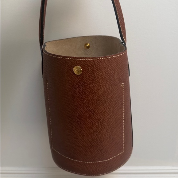 Longchamp Epure Leather Bucket Bag - Picture 11 of 12
